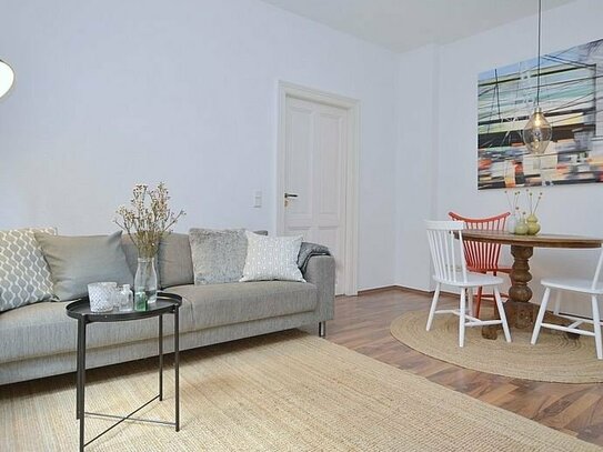 Sehr stilvoll möblierte 2-Zimmer Wohnung mit Terrasse und Internet in Wiesbaden Westend