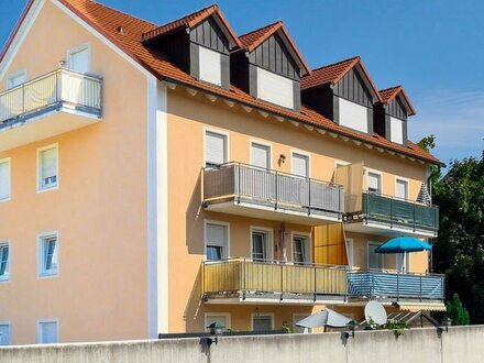 Attraktive 3-ZKB Wohnung mit Balkon im 1. OG in Ingolstadt-Süd