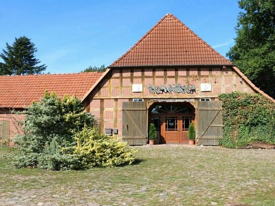 Hackfeld´s Dorfkrug - historische Gaststätte mit Saalbetrieb in Klein Ippener