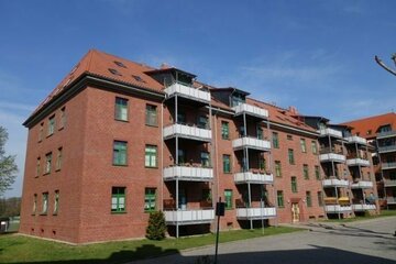 3 Zi. DG Maisonette Wohnung mit Fahrstuhl, Balkon und Stellplatz im Wilhelminischen Hof