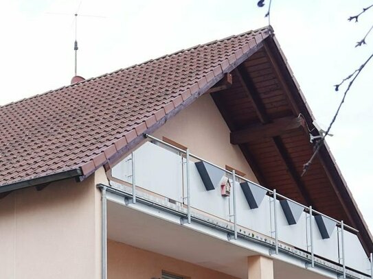 Sonnige 3-Zi-Dachwohnung in SC-Forsthof komplett neu renoviert