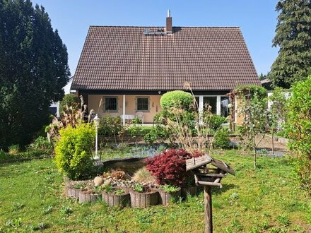 **Für Gartenliebhaber**Freistehendes Einfamilienhaus in beliebter Lage von Dreieich-Offenthal **