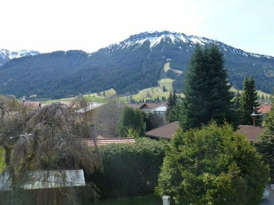 Am Rande der Alpen das Leben genießen - wunderschöne 2-Zi-DG-Wohnung in Pfronten zu verkaufen