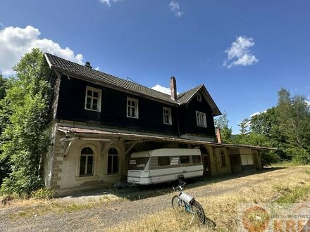 Tolle Gaststätte, historisches Bahnhofsgebäude (Denkmalschutz) und Baugrundstück in Bad Brückenau