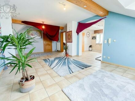 3ZKB Dachgeschosswhg. m. Terrasse & Einbauküche | 104qm | 800€ KM | Haustiere nach Vereinbarung