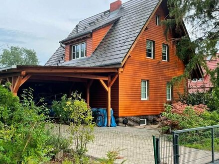 Außergewöhnlich und besonders – Einfamilienhaus mit Pool und idyllischem Garten