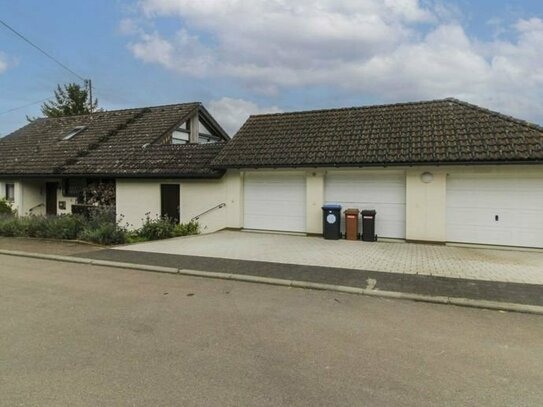 Platz für Ihre große Familie: Einfamilienhaus mit ELW und Büromöglichkeiten in Horb am Neckar