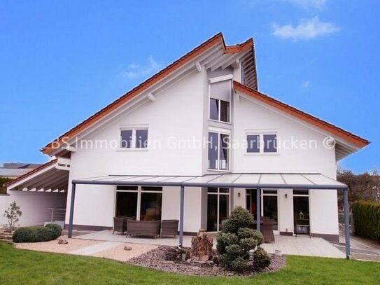 Exklusives Einfamilienhaus in Losheim - Garten - Doppelgarage - 200 m² Wfl. - 1.288 m² Grundstück