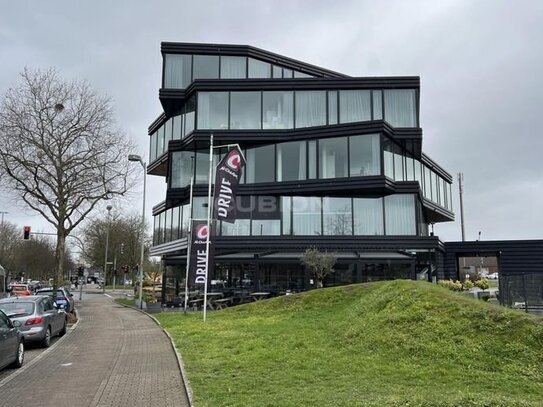 Attraktive Büroflächen im markanten Neubau!