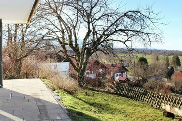 Traumlage, Erstbezug nach Komplettsanierung, 124 m2 große 4-Zimmer Wohnung mit Garten in Grabenstätt Winkl