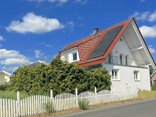 Exquisites Wohnhaus in Wolfhagen mit Wohnflächen auf drei Etagen und zwei Eingängen