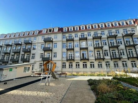 *Erstbezug - helle 1 - Raumwohnung mit Balkon und Loggia in saniertem Altbau*