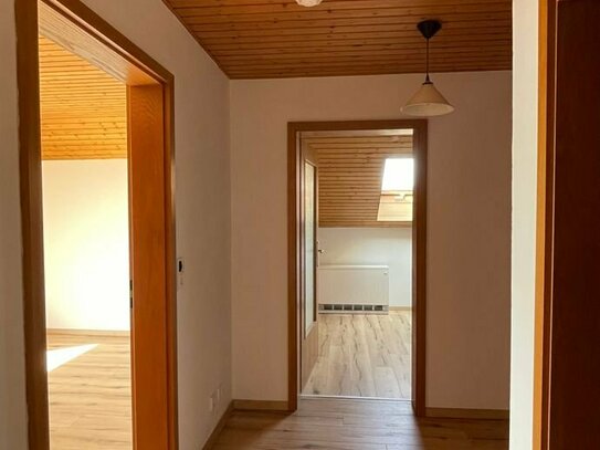 Frisch renoviert: Helle 3-Zimmer-Wohnung am Straubinger Westpark