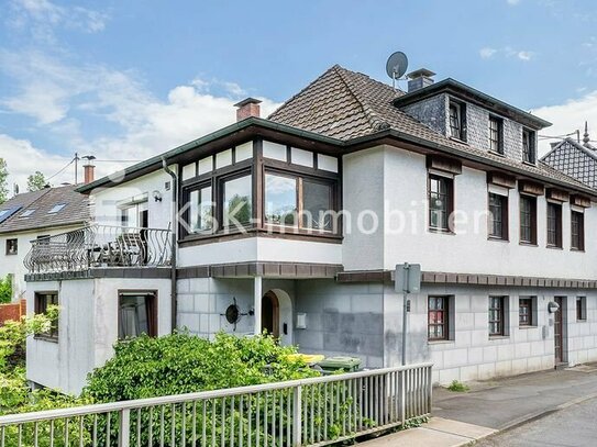 Sanierungsbedürftiges Mehrfamilienhaus mit Blick auf die Sieg freut sich auf neue Besitzer!