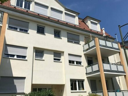 Schöne 2-Zi.-EG-Whg. mit Balkon, EBK und toller Lage in Ludwigsburg