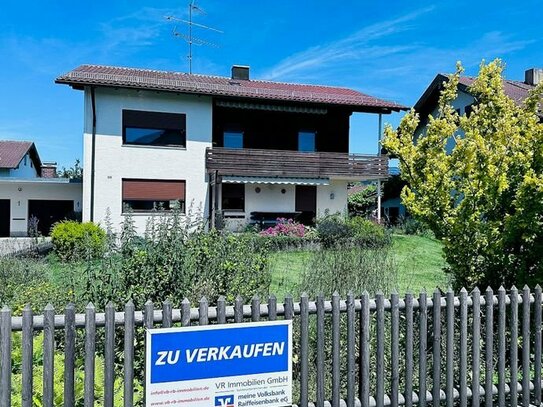 Zweifamilienhaus mit großzügigem Grundstück in gefragter Lage von Bruckmühl