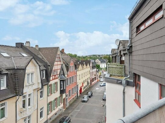Gepflegte 2-Zimmer Wohnung mit Balkon und Tiefgaragenstellplatz in der Limburger City