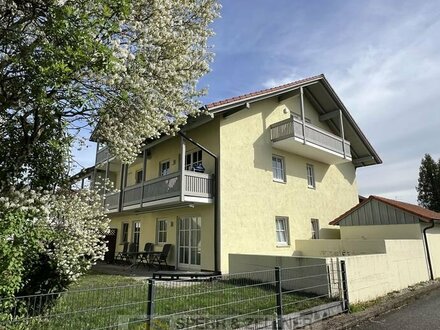 Heldenstein - Helle 3-Zimmerwohnung EG mit Terrasse und großem Garten