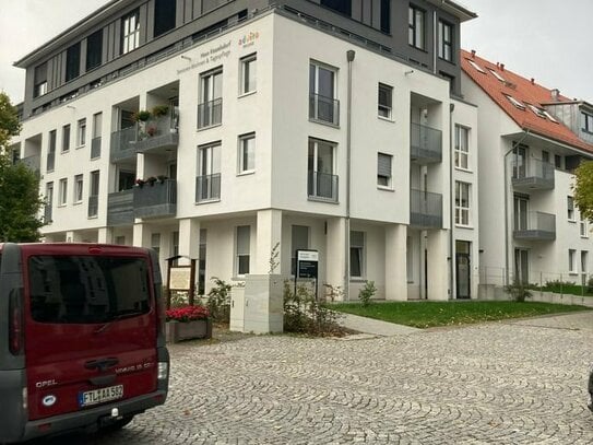 schicke 1 ZKB Wohnung mit großem Balkon, Desingfussboden, Fußbodenheizung- Senioren willkommen!