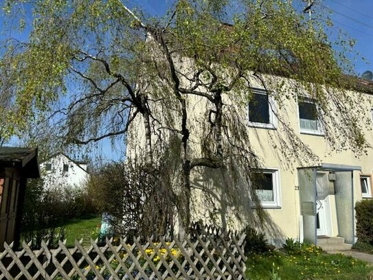 REH mit Entwicklungspotenzial auf sonnigem, großen Grundstück in Königsbrunn