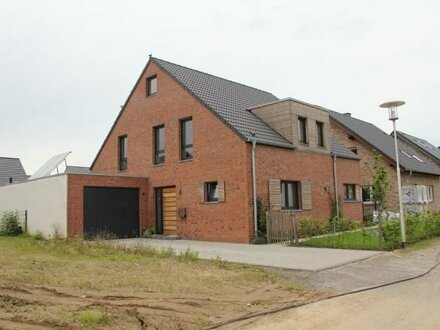 Einfamilienhaus mit großem Grundstück in bester Wohnlage von Viersen-Süchteln Massivhaus Klinker