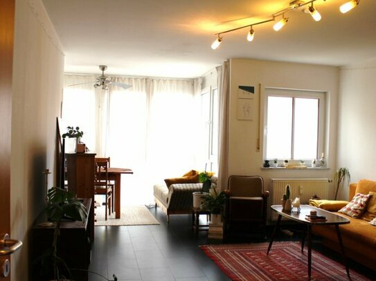 Schöne, helle 2-Zimmer Wohnung im 1.OG / TG-Duplex Nähe Altstadt Regensburg