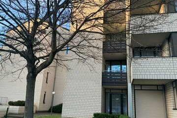 BONN Appartement, Bj. 1985 mit ca. 25 m² Wfl. Küche, Terrasse. TG-Stellplatz vorhanden, vermietet.