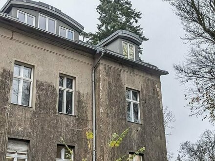 Charmantes Mehrfamilienhaus mit 3 Parteien und ausgebautem Souterrain in Westend