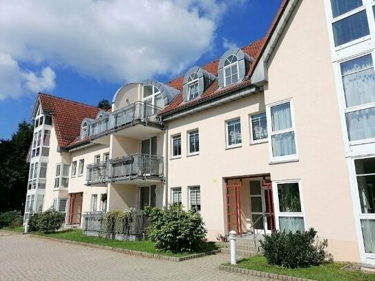 !! 2-Zimmer-Wohnung mit Balkon und PKW-Stellplatz in Oederan !!