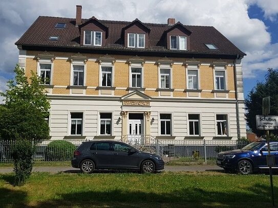 Renovierte 4 Raumwohnung mit schöner Einbauküche