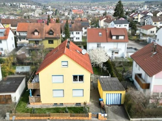 Wo Einhorn und Teddybär wohnen: Vermietetes MFH mit 2 Wohneinheiten und Garage in Giengen