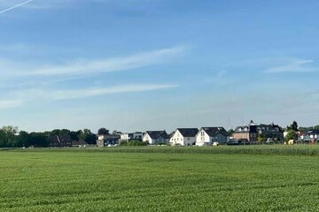 Kerpen-Sindorf: Großes Baugrundstück in Bahnhofsnähe mit Baurecht!