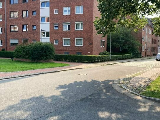 Mietfreie gepflegte Wohnung in Hafennähe m. Keller u. Bodenraum