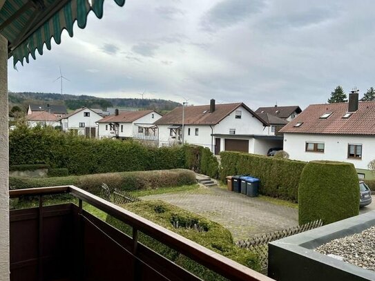 !!Ohne Käuferprovision!! schöne 3,5-Zimmer-Wohnung mit EBK, Balkon, Keller und Garage in Gaildorf