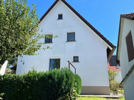 Schönes Einfamilienhaus mit großem Baufenster in guter Wohnlage von Weilheim-Teck