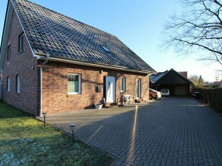 Für Investoren: 3 Wohneinheiten auf einem schönen Grundstück mit großem Carport - Kurz vor Papenburg!