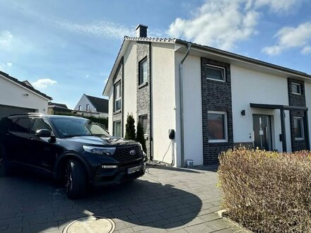 Exklusives Einfamilienhaus mit Garage und Pool in Groß Düngen zu verkaufen.