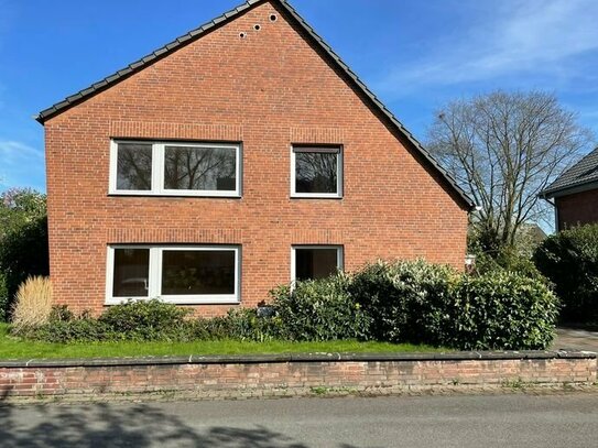 FREISTEHENDES ZWEIFAMILIENHAUS in bevorzugter, ruhiger Lage von KAARST- BÜTTGEN.