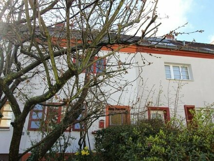 Ruhiges Reihenhaus mit sonniger Westterrasse und Garten in Britz