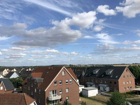 Gepflegte, schöne Eigentumswohnung mit Weitblick und Garage