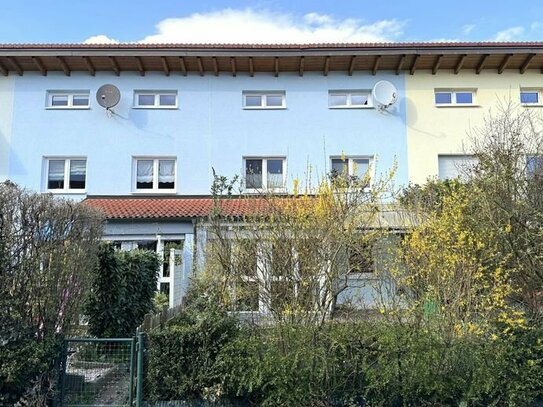 Kleines Reihenmittelhaus, ca. 83 m² Wohnfläche, 3-Zimmer mit Südgarten und PKW-Einzelgarage in ruhiger und beliebter La…