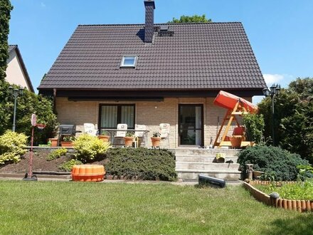 charmantes Einfamilienhaus mit Keller und idyllischem Garten in Mahlsdorf-Süd