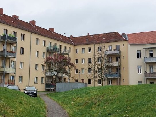 3-R-Wohnung mit Balkon am Theater, 2.OG