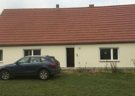 Doppelhaushälfte KFW 55 renoviert in Spantekow, Nähe Anklam / 3-Zimmer Wohnung und Apartment