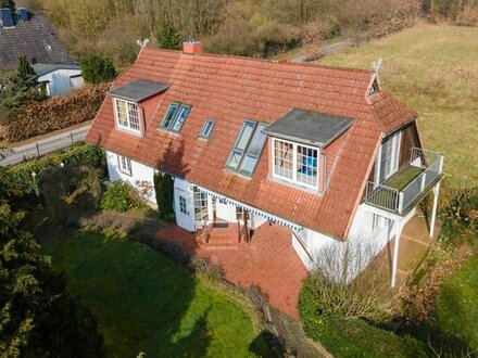 Helles Einfamilienhaus mit idyllischem Weitblick