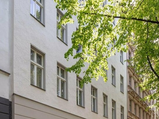 Teilsanierte 3-Zimmerwohnung im Wrangelkiez Kreuzbergs zum Selbstbezug