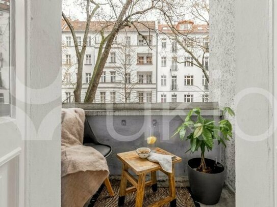 GUZET - 5 rooms apartment with balcony in Friedrichshain (Berlin)