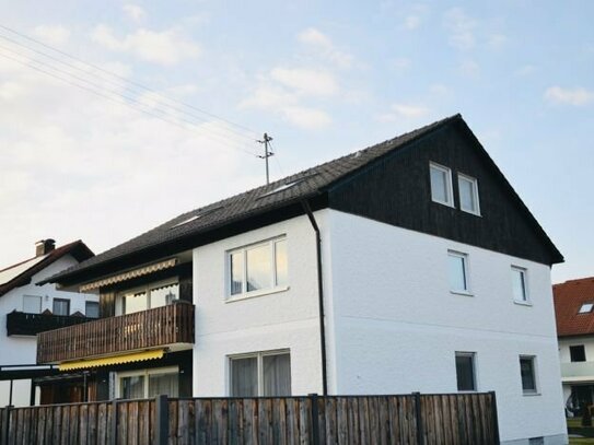 Kuschlige 2 Zi.- Wohnung unter dem Dach mit Balkon!