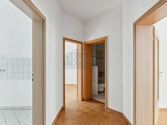 Altbau-Charme: 3-Zimmer-Wohnung mit Balkon