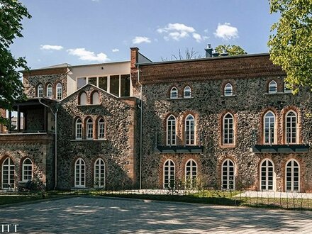 In 2 Zimmern Herrschaftlich Wohnen im Schloss Gröbers